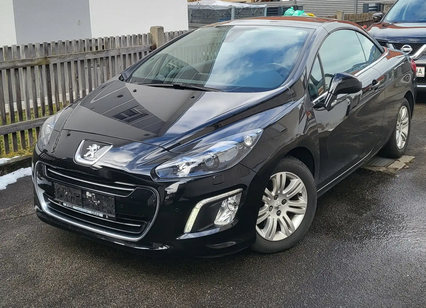 Peugeot 308 308 CC Active Pro 2,0 HDi FAP Automatic Active Pro Schwarz - 1