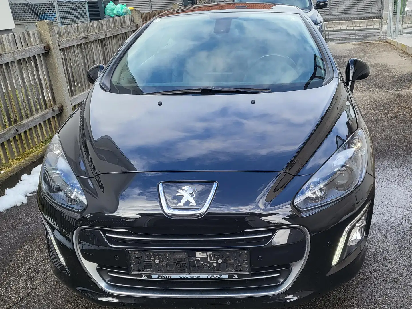 Peugeot 308 308 CC Active Pro 2,0 HDi FAP Automatic Active Pro Schwarz - 2
