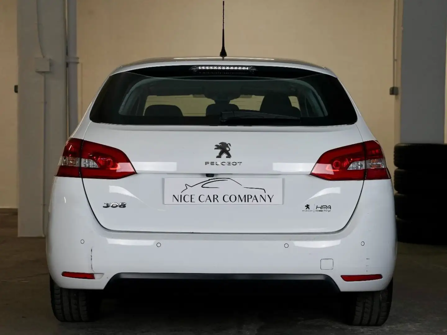 Peugeot 308 Peugeot 308 SW BlueHDi 130 EAT8 ACTIVE BUSINESS Blanc - 2