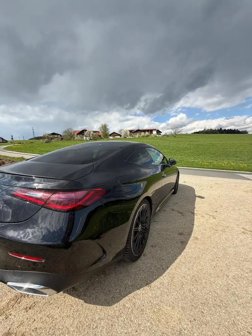 Mercedes-Benz CLE 300 CLE 300 Coupe 4Matic Aut. Schwarz - 2