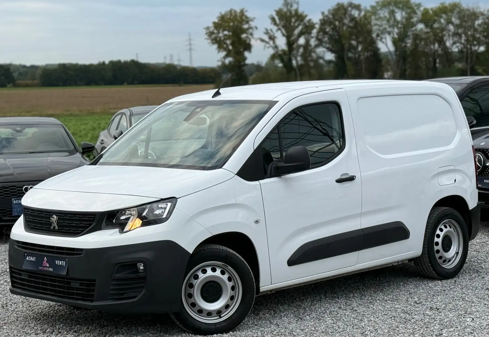 Peugeot Partner AUTOMATIQUE - CAR PLAY - AIR CO - CRUISE CONTROL Blanc - 1