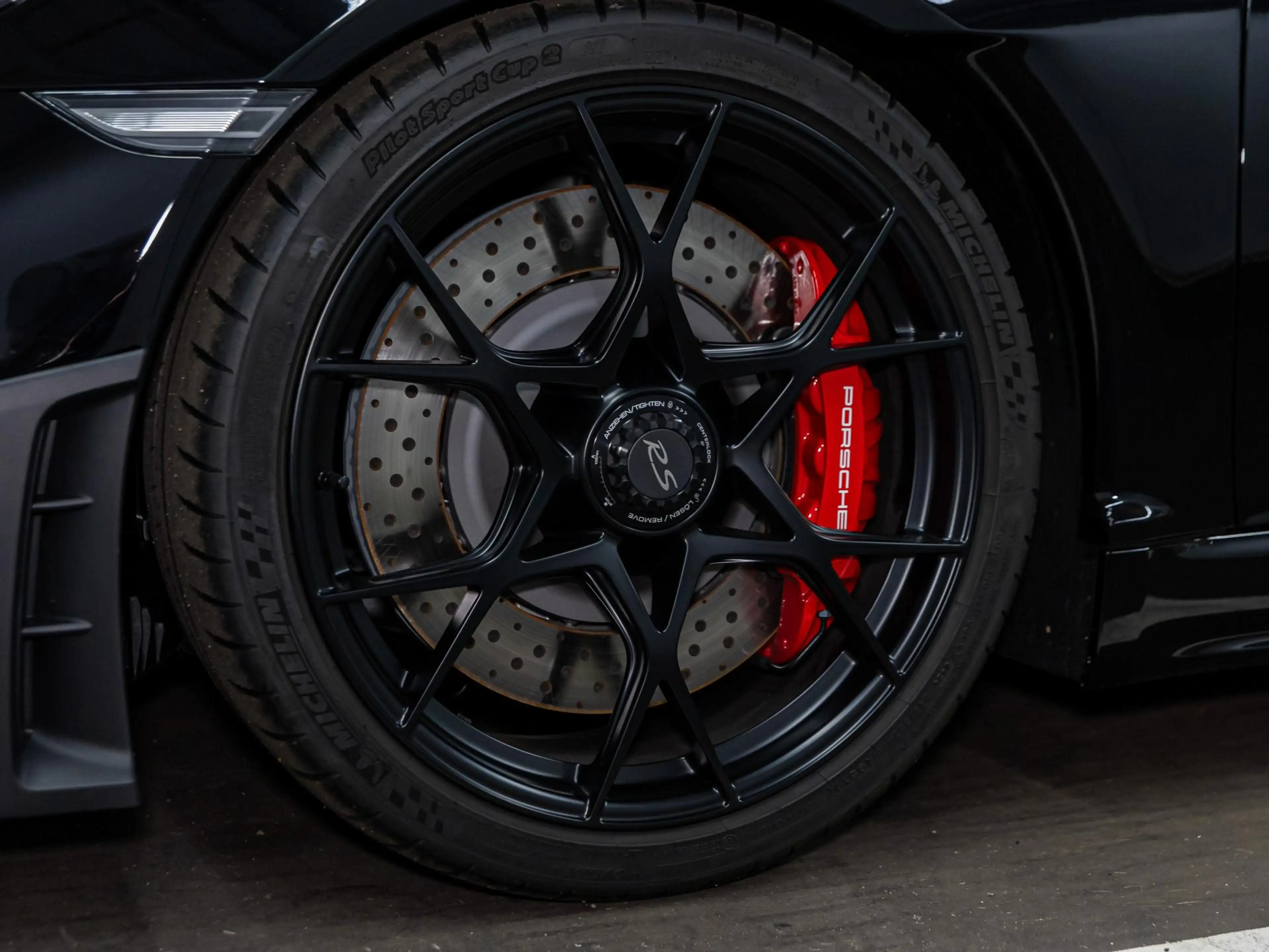 Porsche 718 Spyder RS — photo 15
