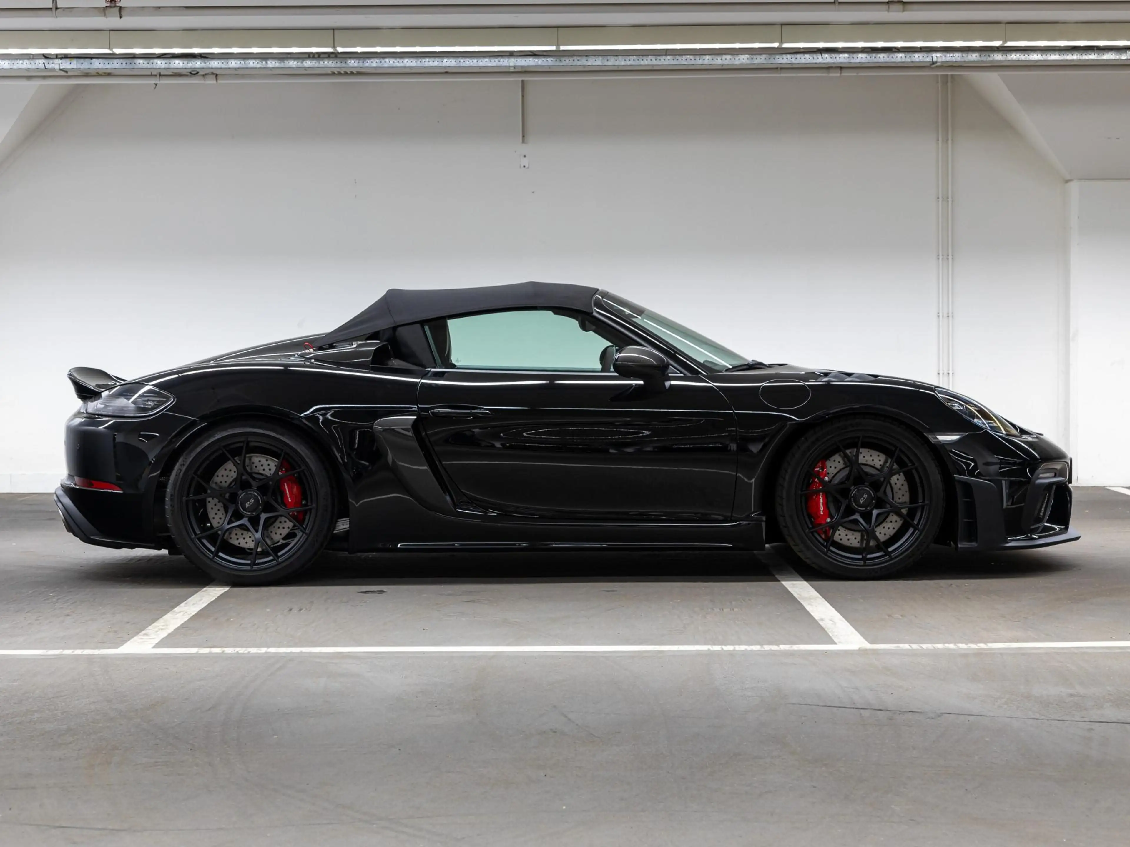 Porsche 718 Spyder RS — photo 10