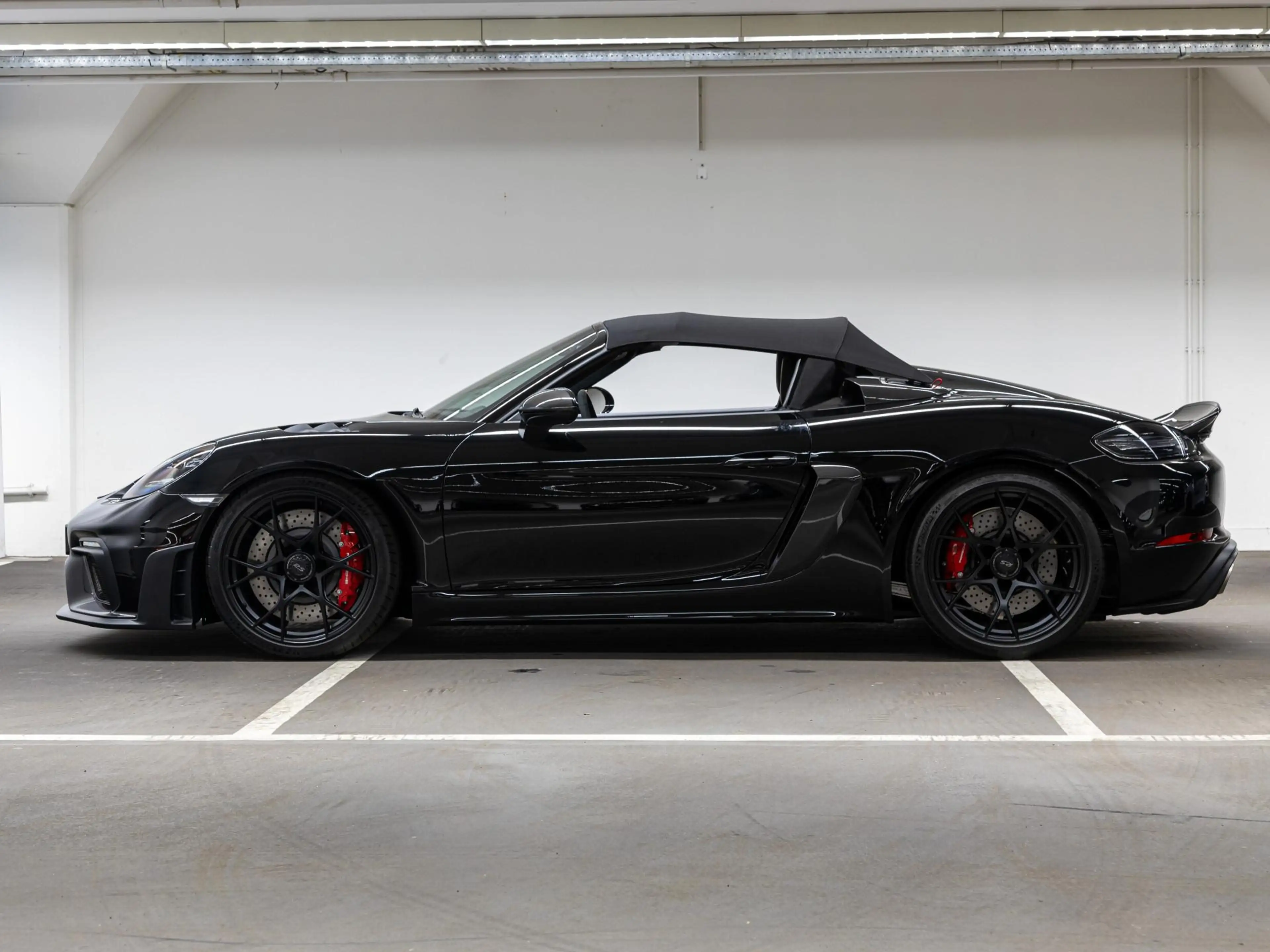 Porsche 718 Spyder RS — photo 9