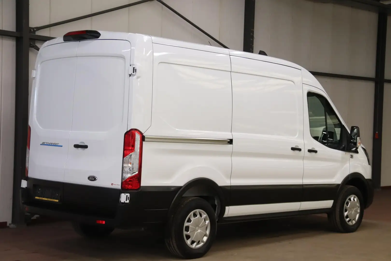 Ford E-Transit 350 L2H2 Trend 68 kWh ELEKTRISCH NAVIGATIESYSTEEM Blanco - 2