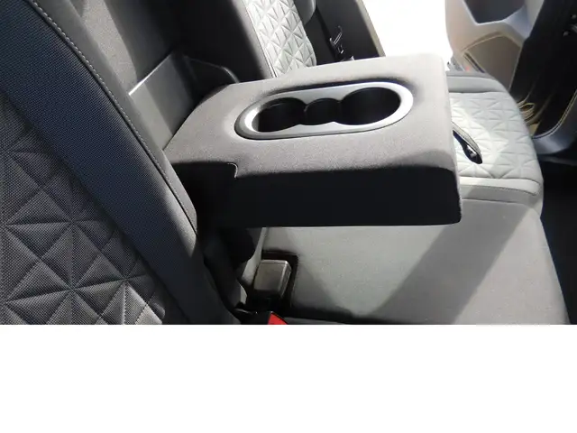Volkswagen Tiguan view 19