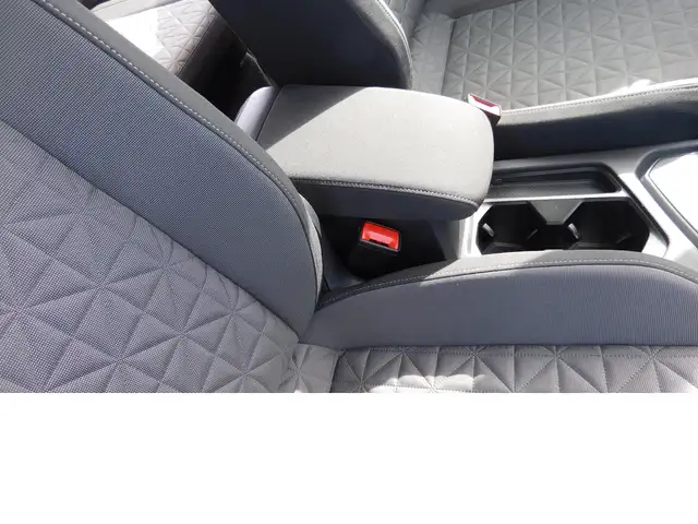 Volkswagen Tiguan view 23