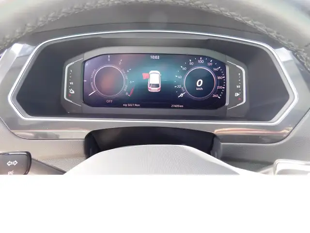 Volkswagen Tiguan view 6