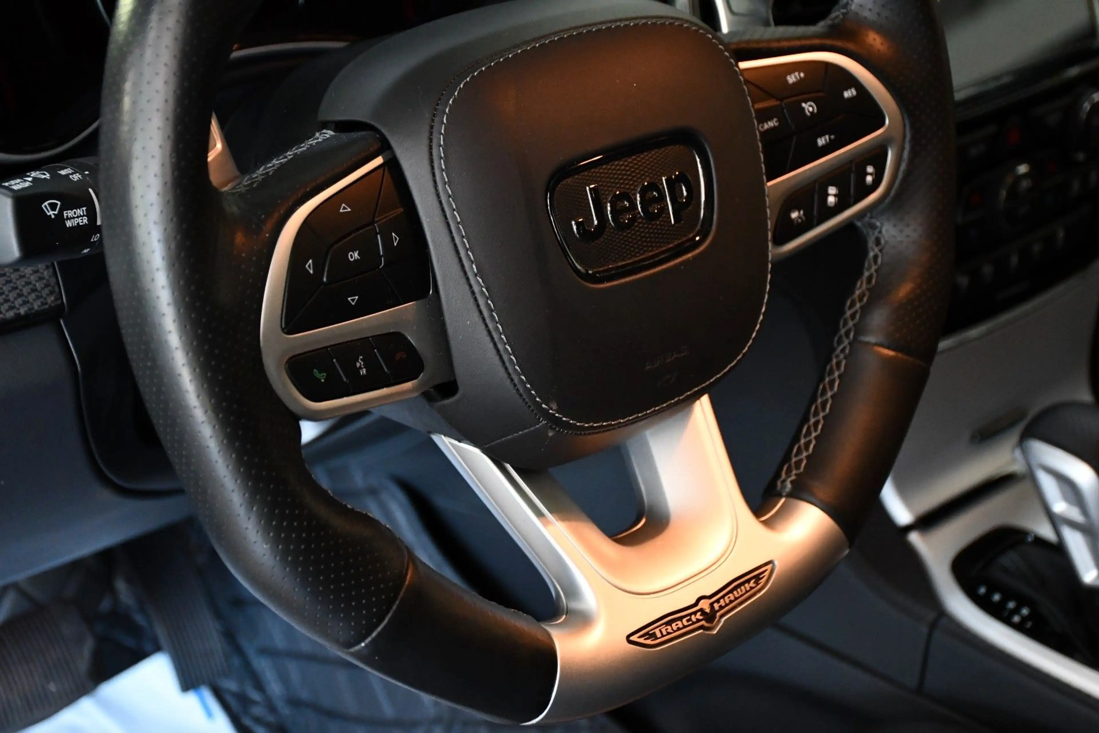 Jeep Grand Cherokee 6.2 V8 Trackhawk — photo 10