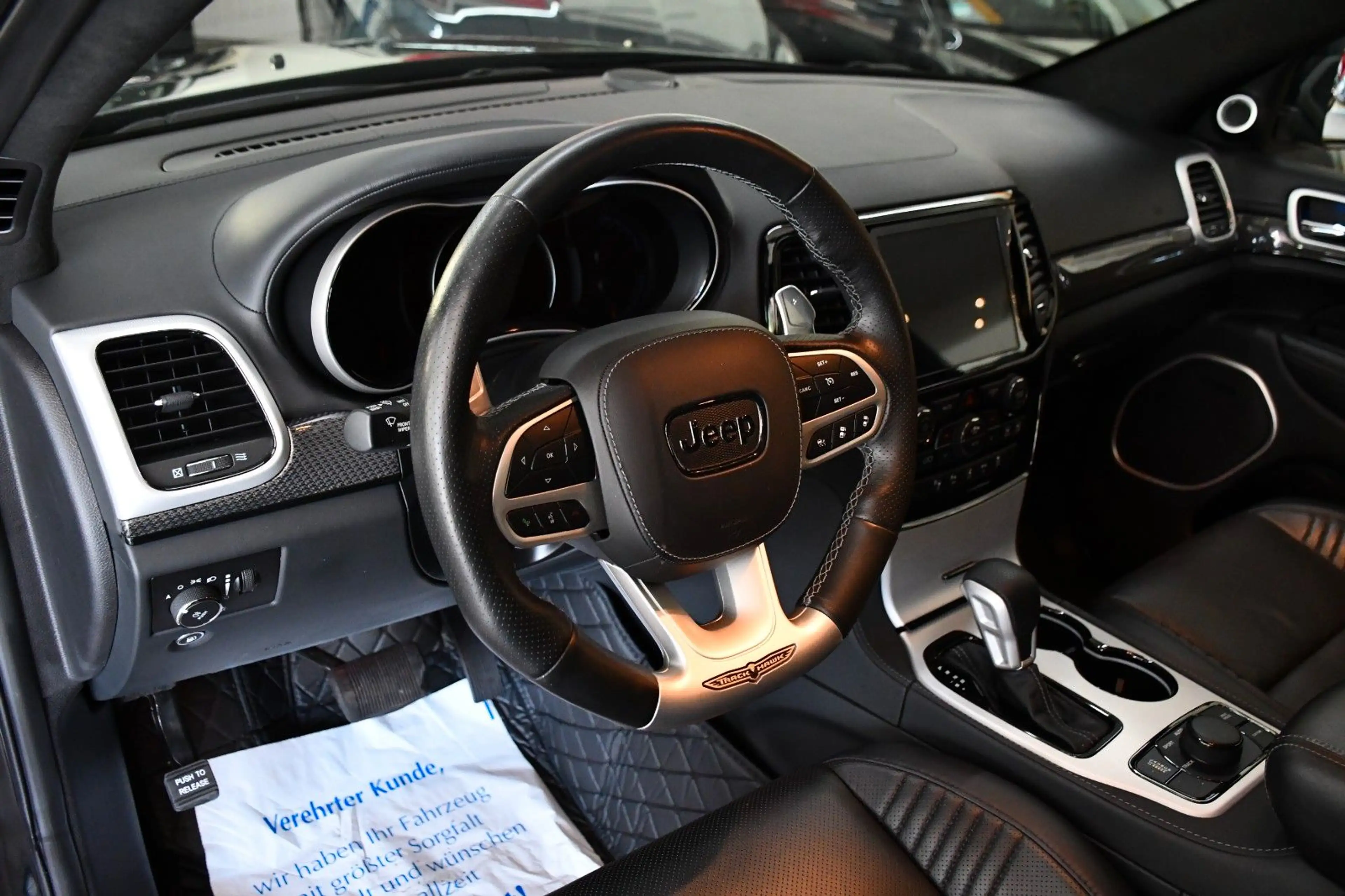 Jeep Grand Cherokee 6.2 V8 Trackhawk — photo 7