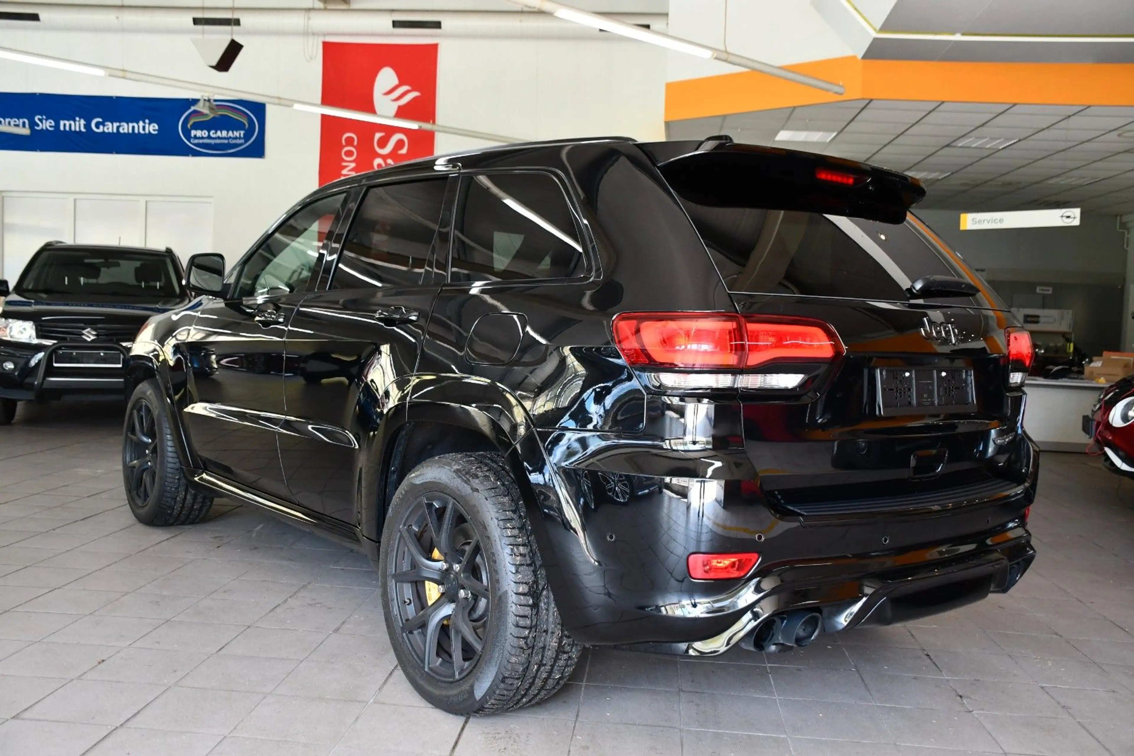 Jeep Grand Cherokee 6.2 V8 Trackhawk — photo 2