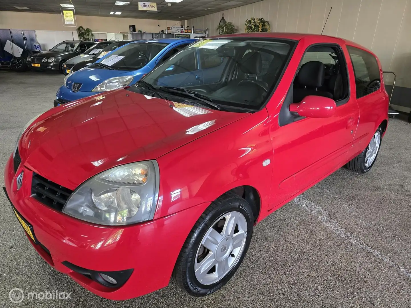 Renault Clio 1.2-16V Campus Rosso - 1