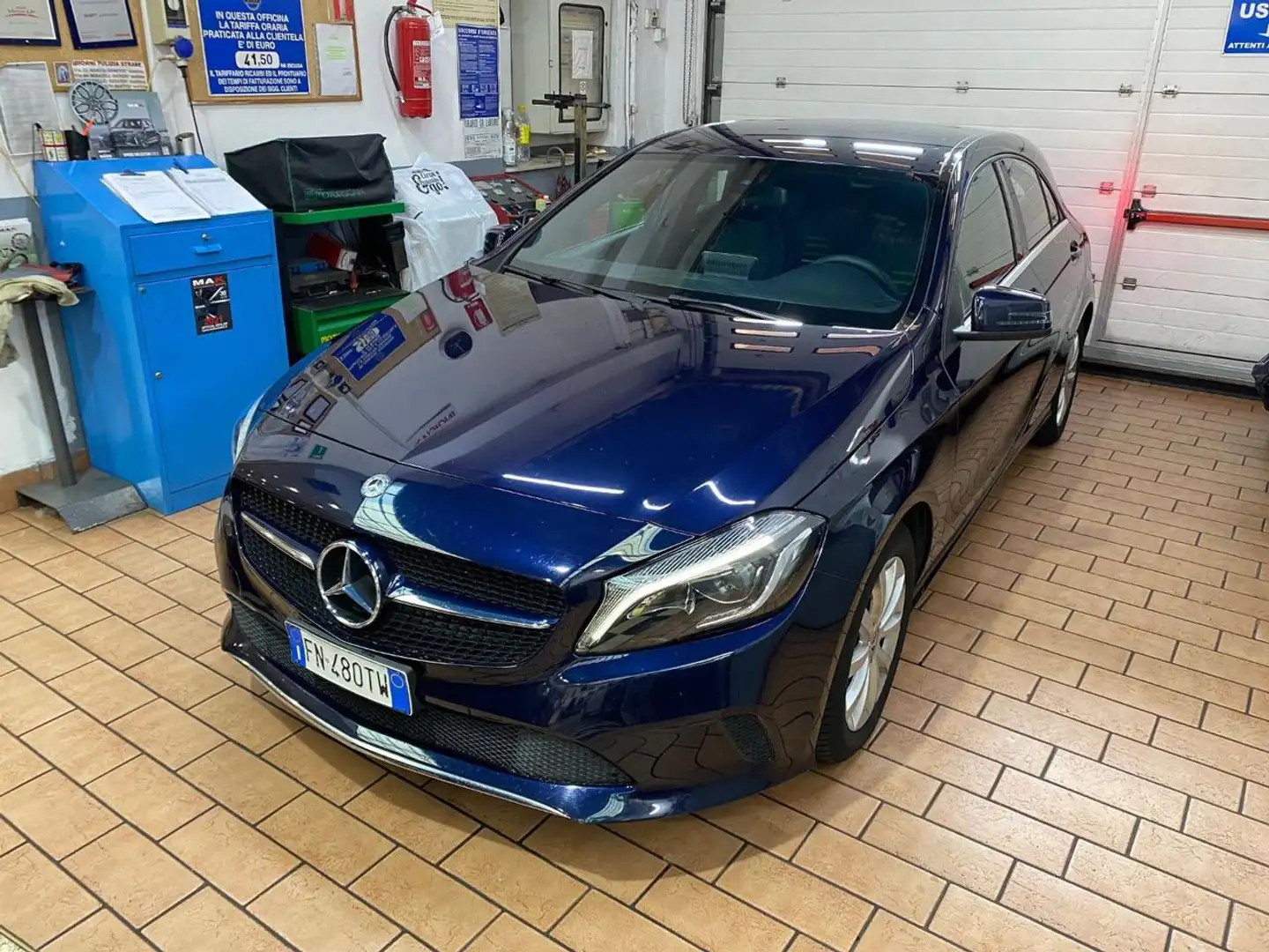 Mercedes-Benz A 200 d Business Navi Blu/Azzurro - 2