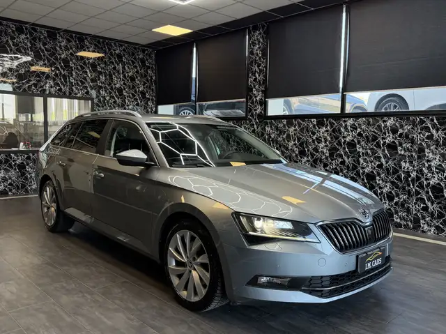 Skoda Superb Wagon 2.0 tdi Style 150cv dsg