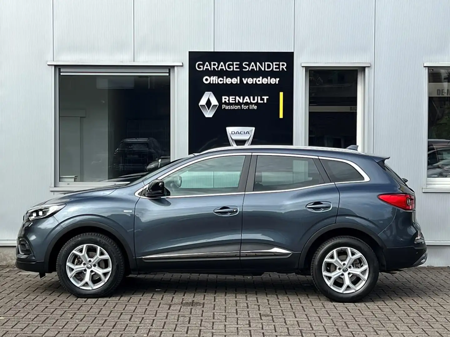 Renault Kadjar TCe 140 Pk  "BOSE"  * Automaat * Gris - 2
