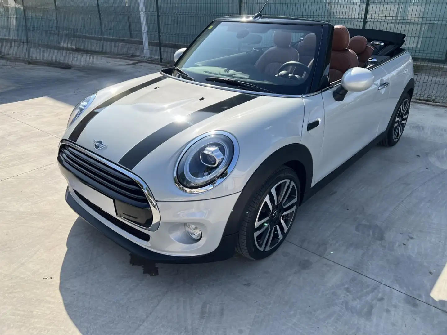 MINI Cooper Cabrio Aut. Plateado - 1