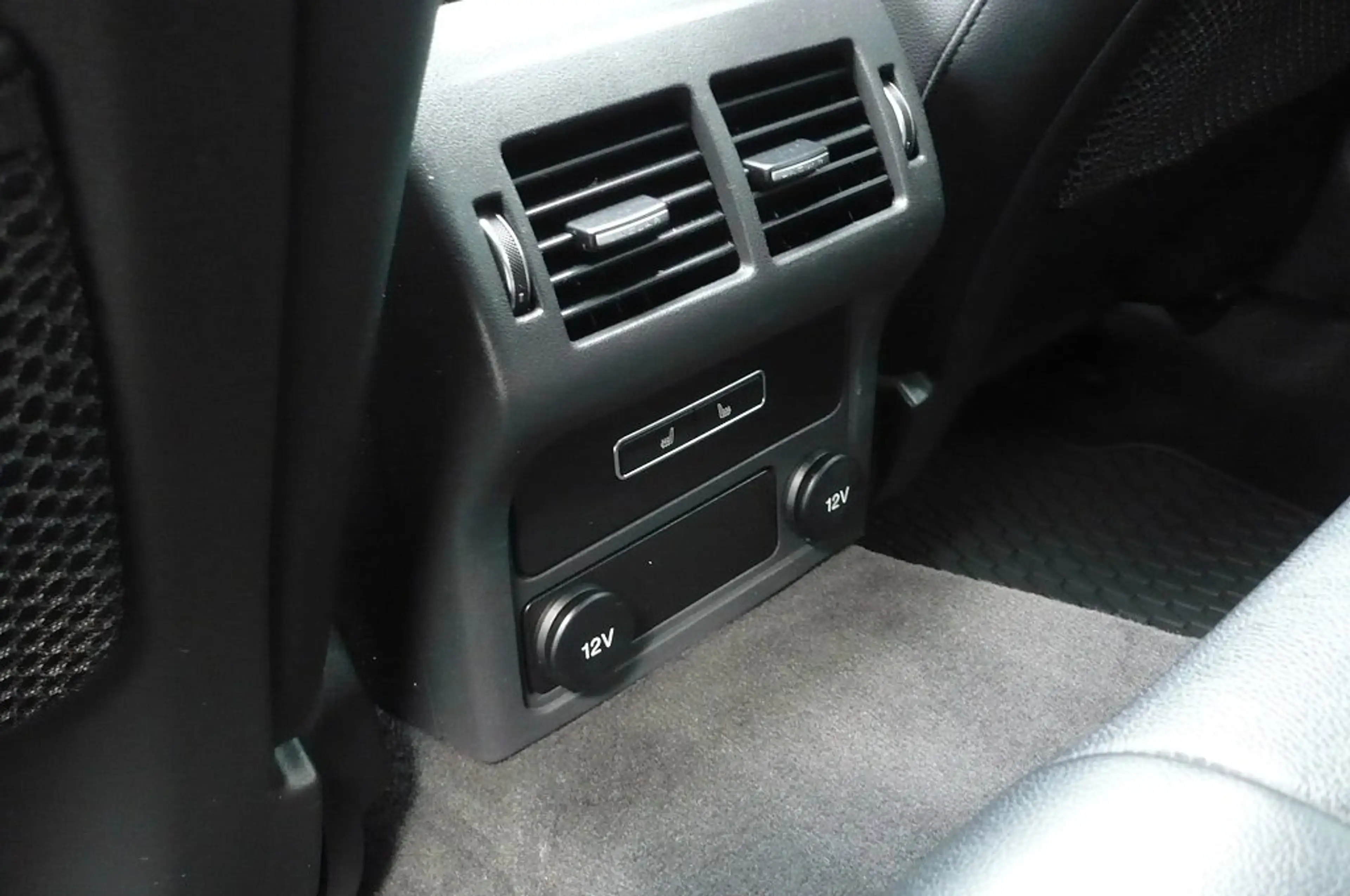 Jaguar XF XF Diesel 30d Automatik Navi Hadup Xenon Leder — photo 13
