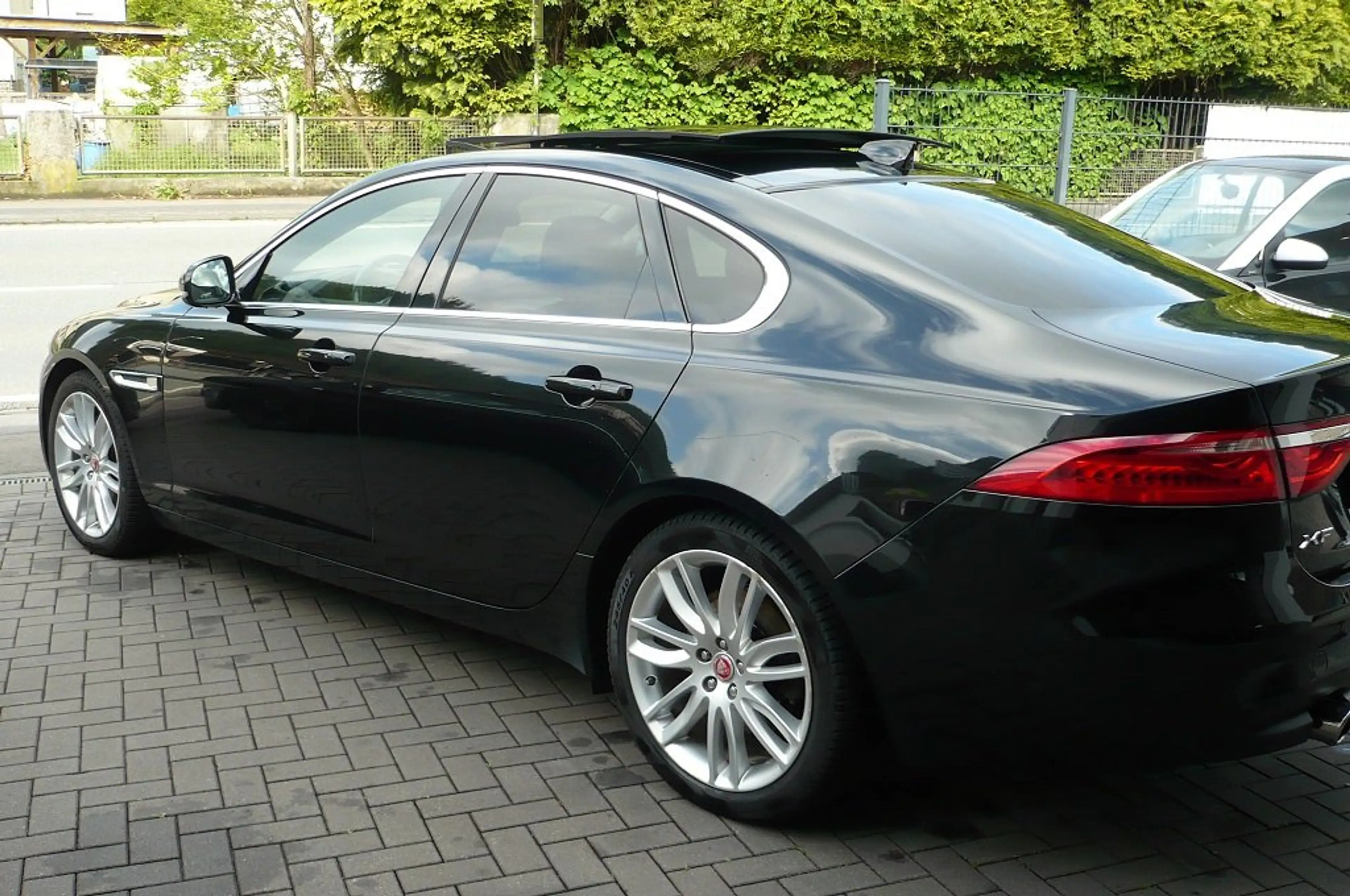 Jaguar XF XF Diesel 30d Automatik Navi Hadup Xenon Leder — photo 6