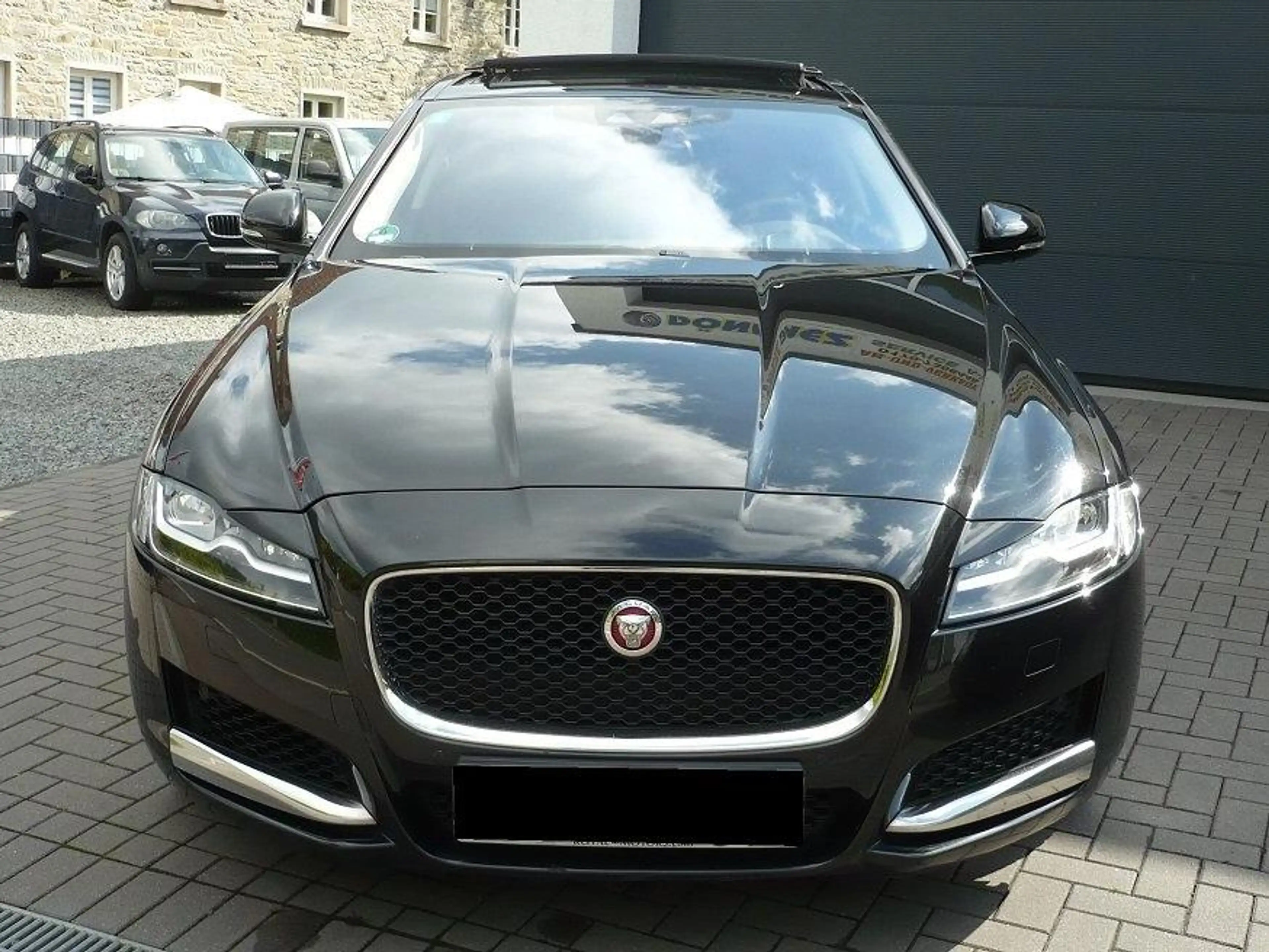 Jaguar XF XF Diesel 30d Automatik Navi Hadup Xenon Leder — photo 4