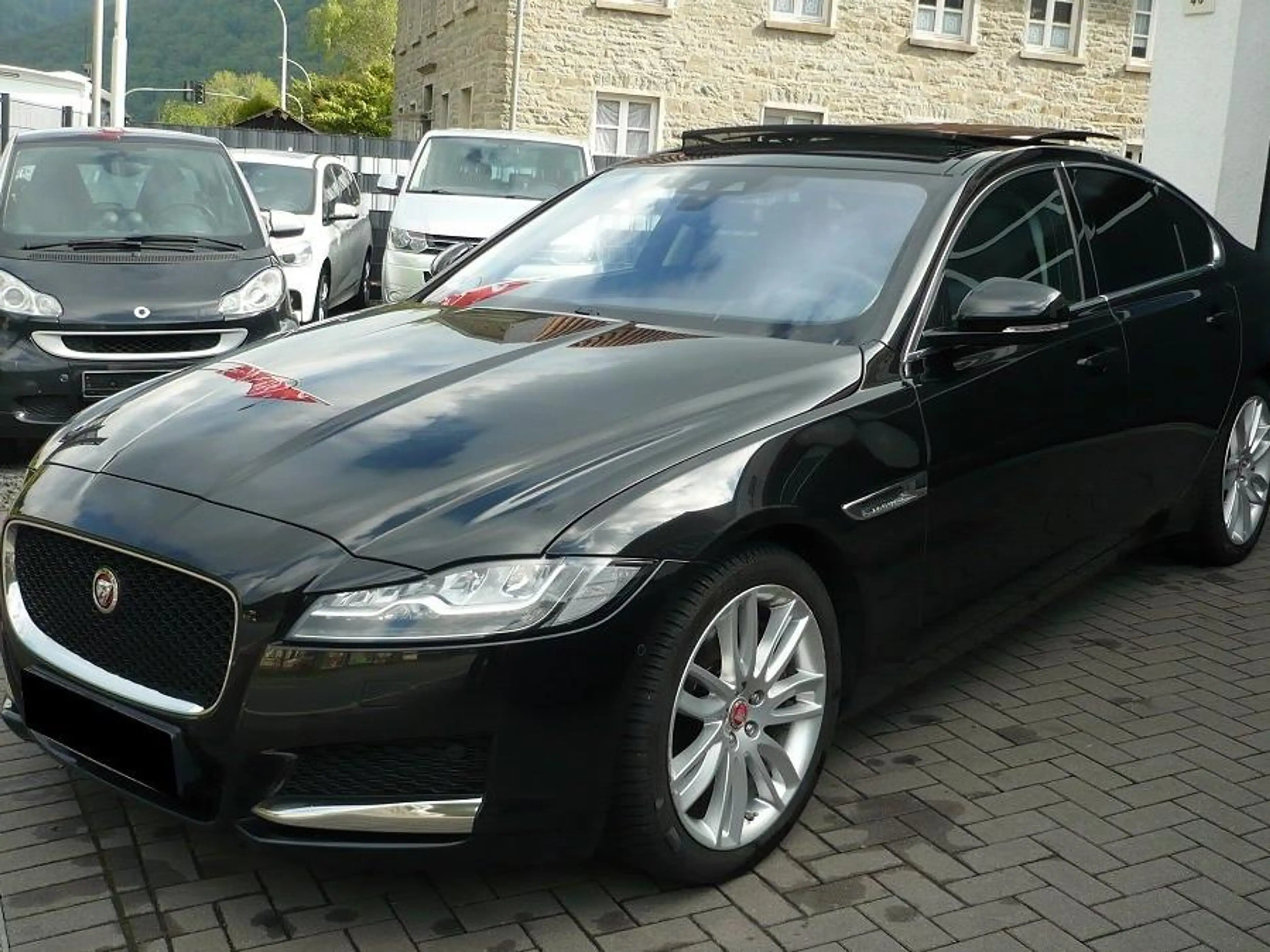 Jaguar XF XF Diesel 30d Automatik Navi Hadup Xenon Leder — photo 2