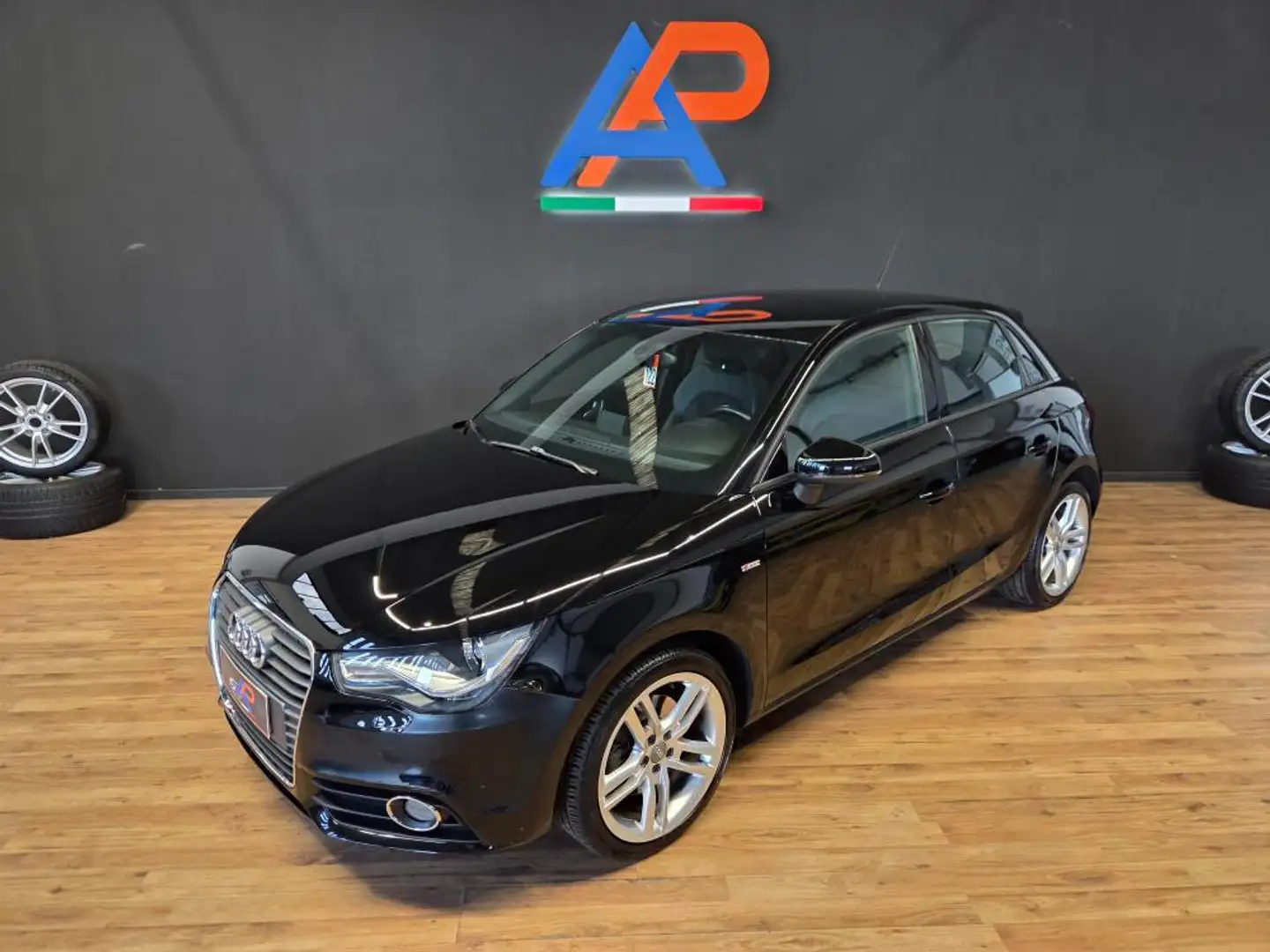 Audi A1 1.6 tdi S Line Edition 105cv Nero - 2