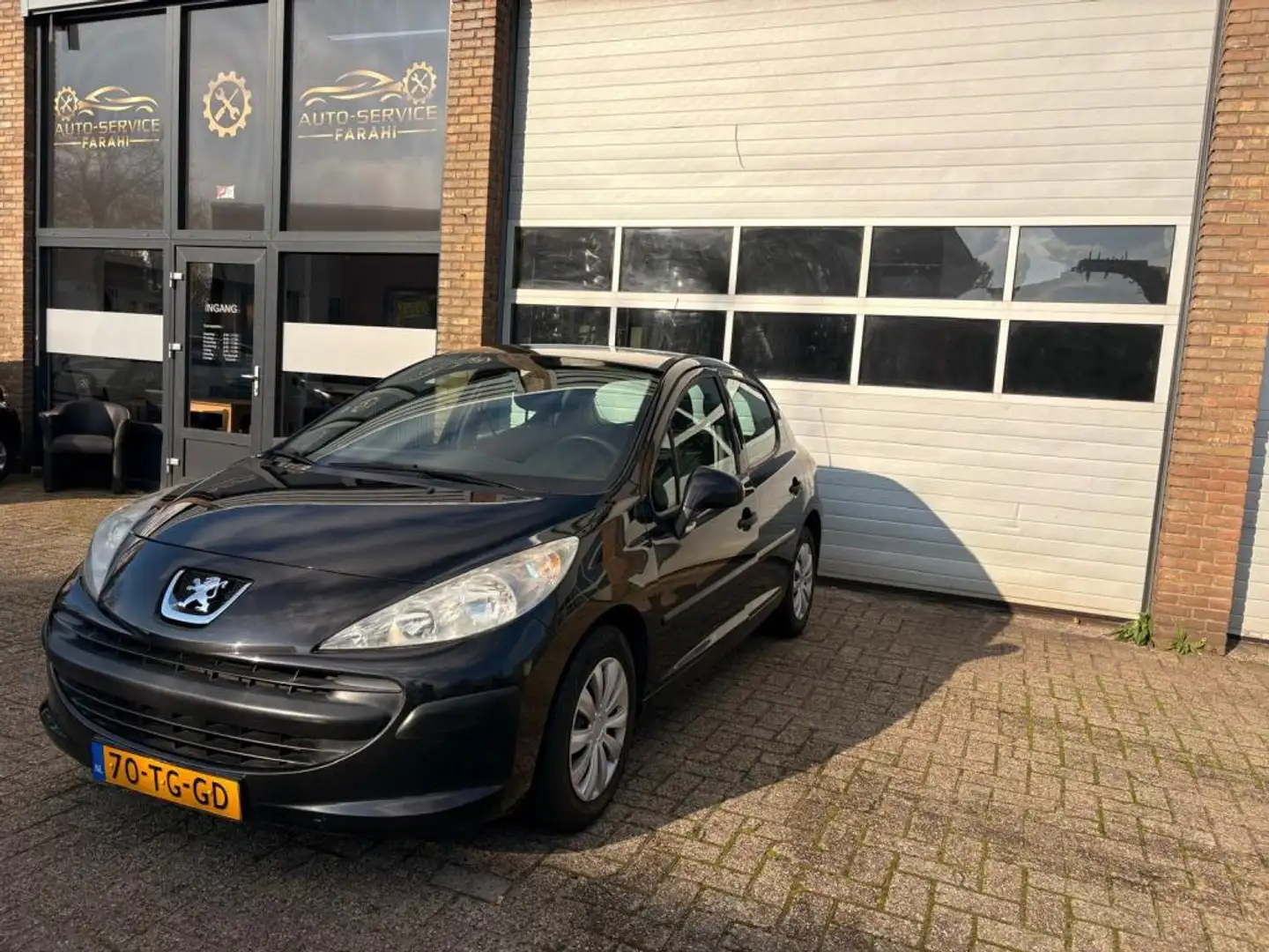 Peugeot 207 1.4-16V XR NAP Airco Zwart - 2