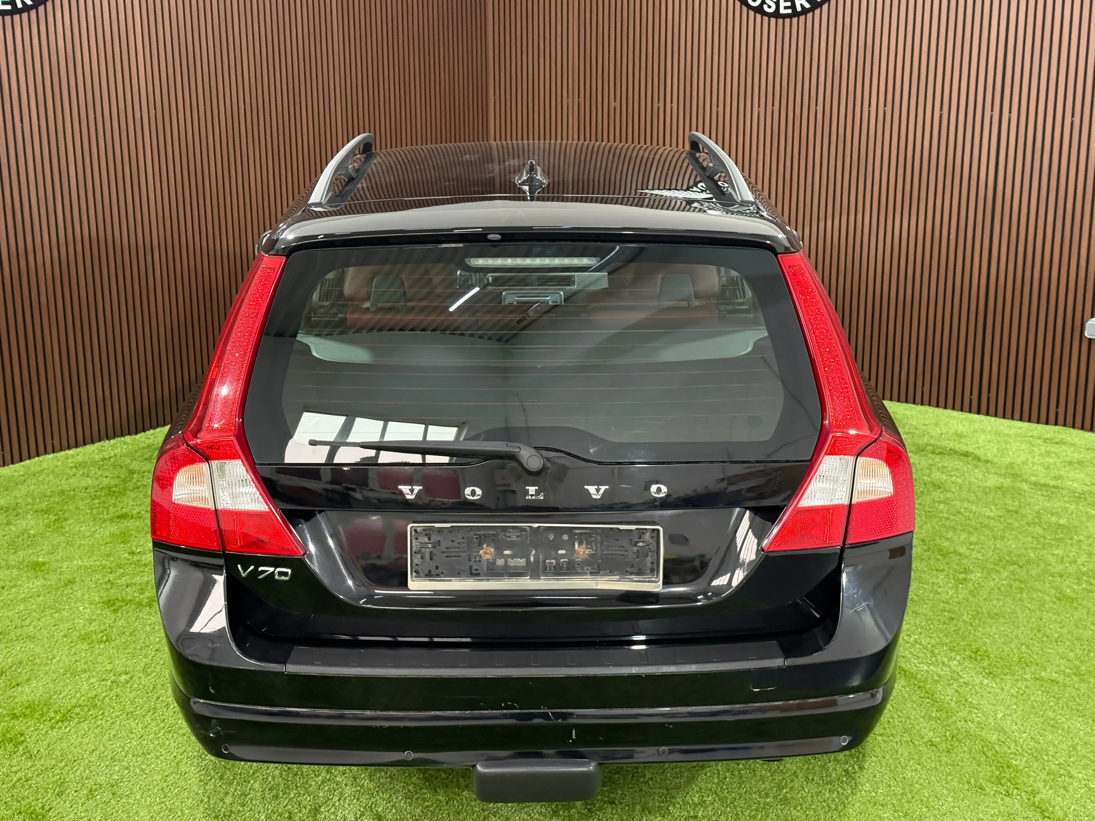 Volvo V70 Momentum — photo 12