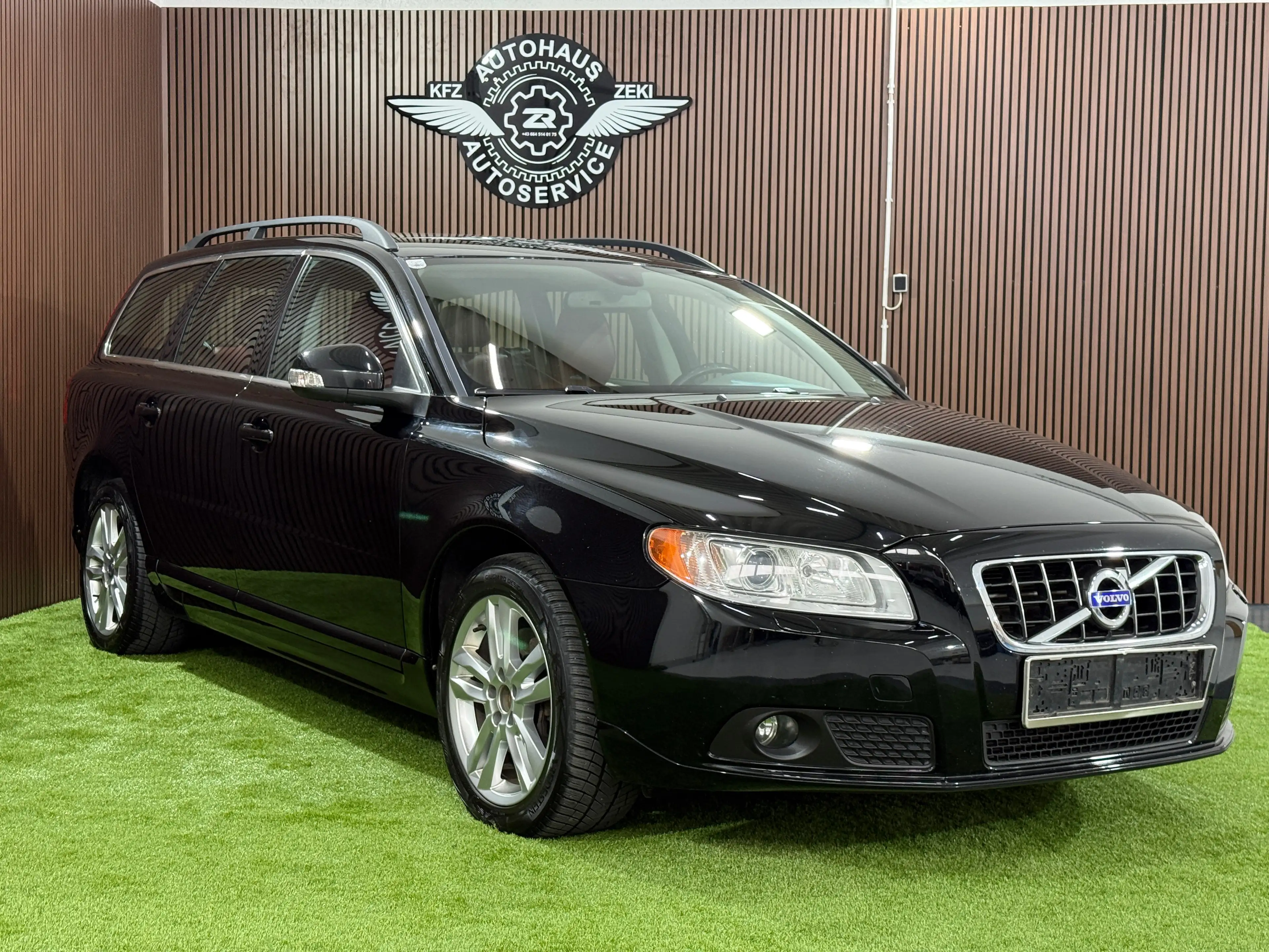 Volvo V70 Momentum — photo 5