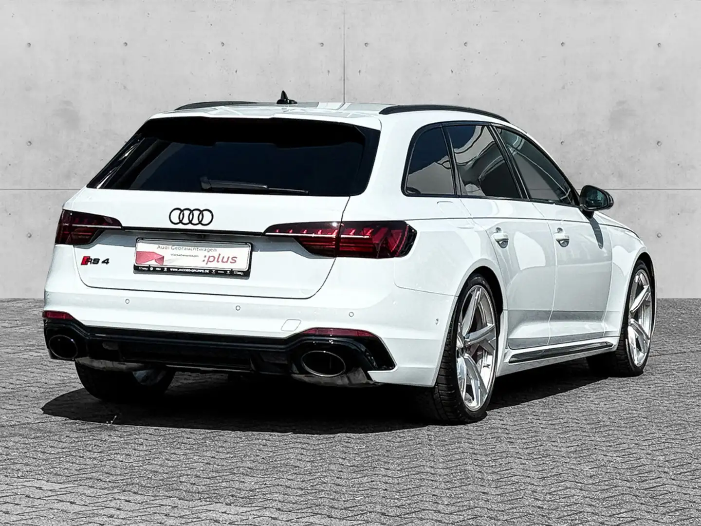 Audi RS4 Weiß - 2