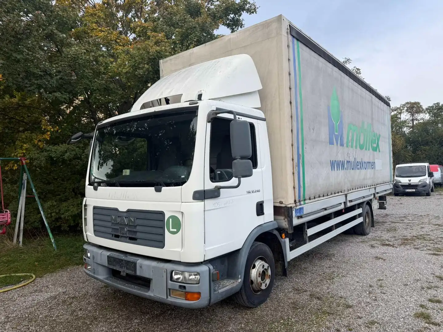 MAN TGL 12.240 4x2 BB Weiß - 1