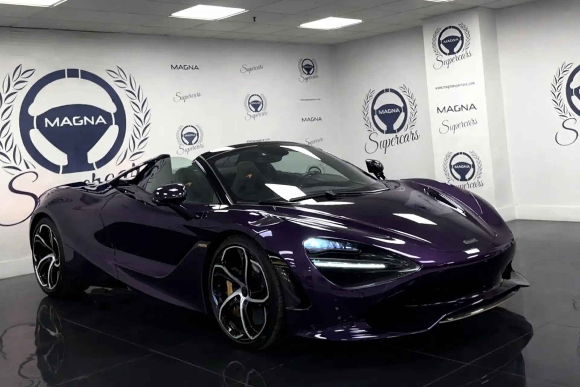 맥라렌 750S 750 2025 네이비 사진 1