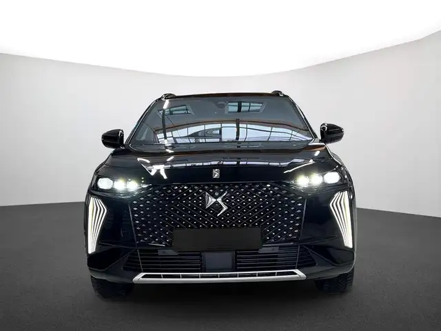 DS Automobiles DS 7 view 3