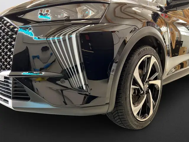 DS Automobiles DS 7 view 9