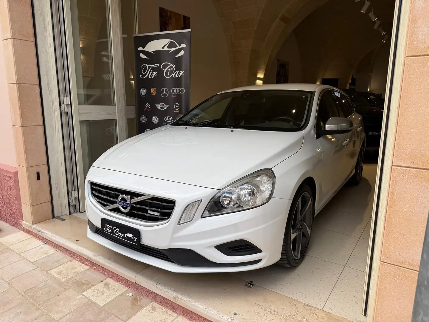 Volvo V60 V60 1.6 d2 (drive) R-design Bianco - 1