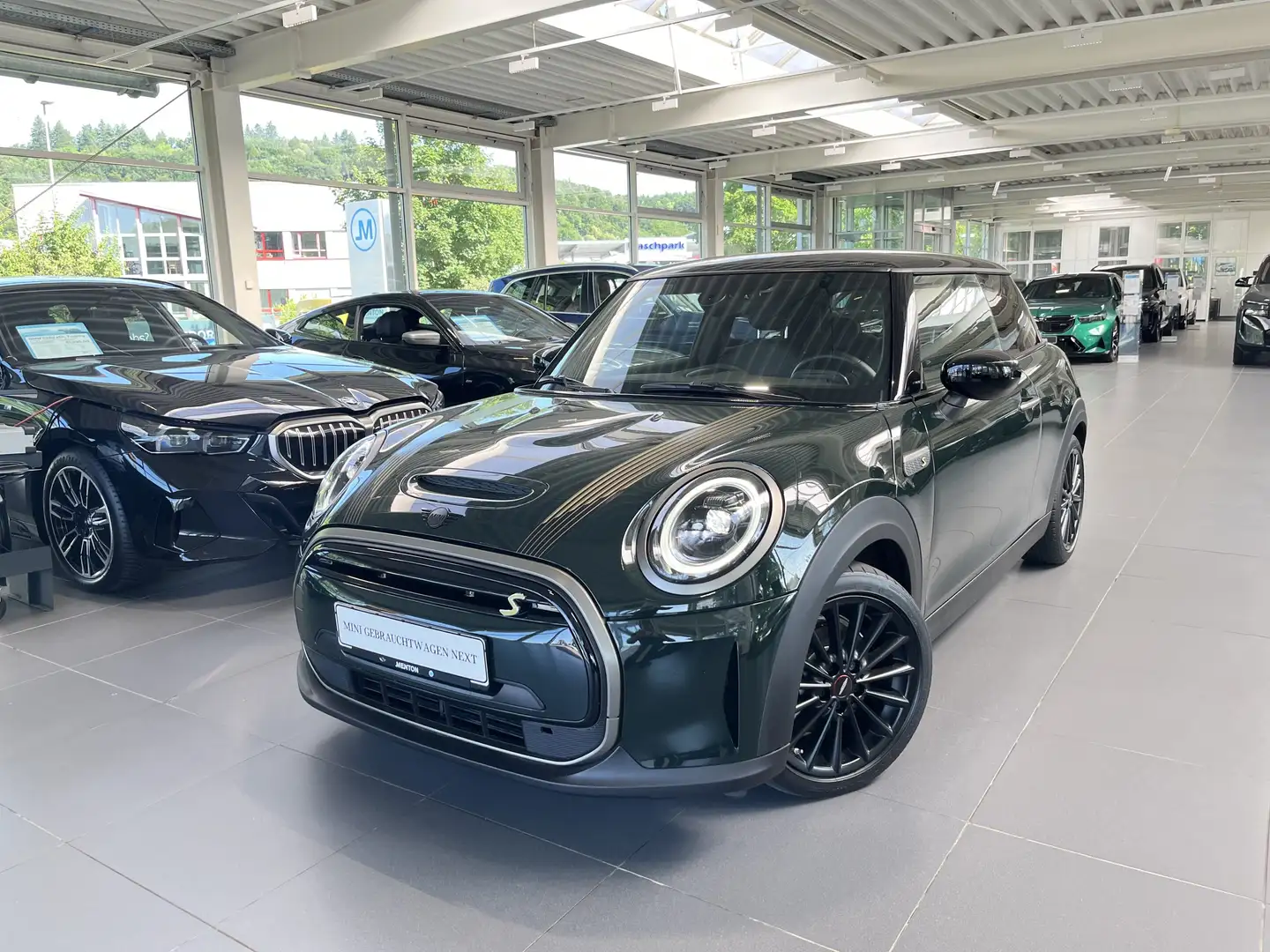 MINI Cooper SE Resolute Edition Navi/LED/PDC hi./Shz/Komfortzugan Vert - 2
