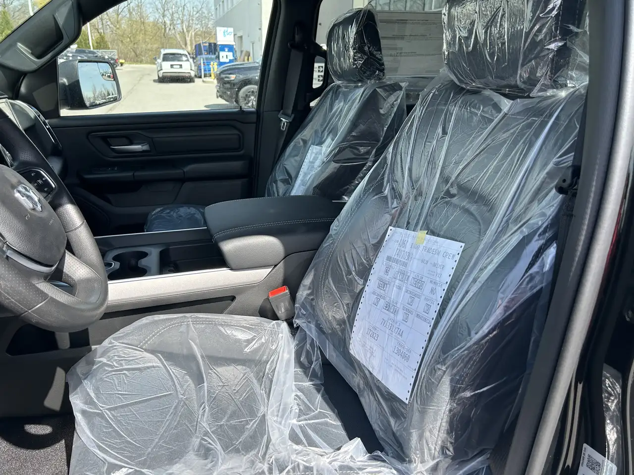 RAM 1500 снимка RAM 1500