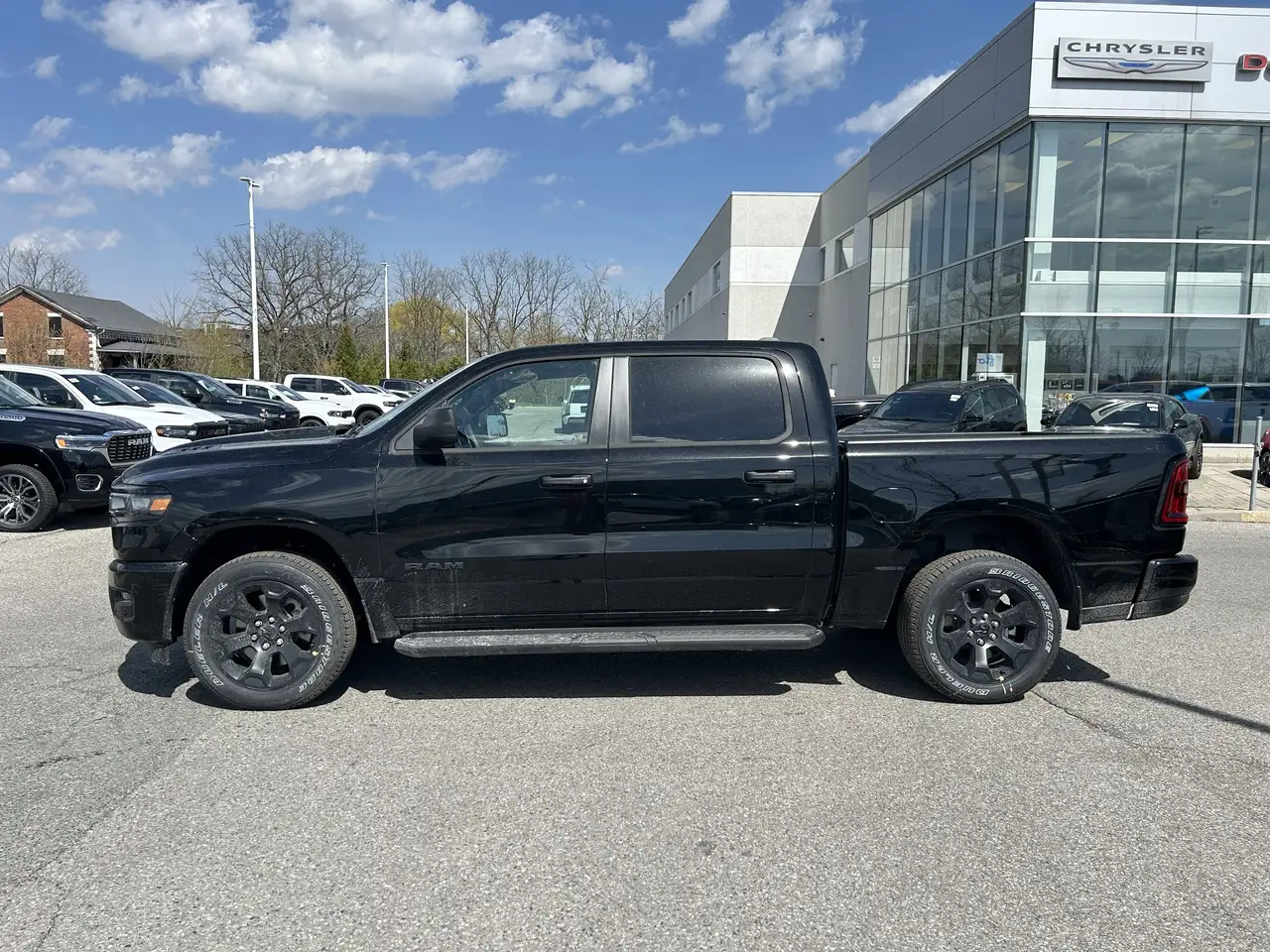 RAM 1500 снимка RAM 1500