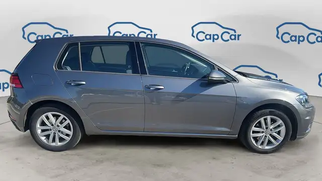Volkswagen Golf view 4