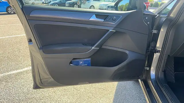 Volkswagen Golf view 7