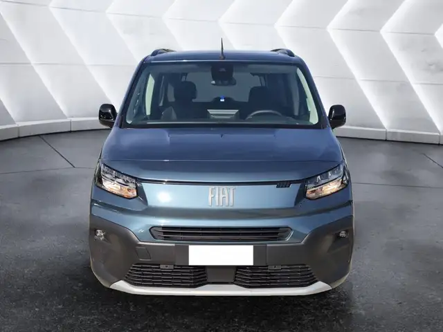 Fiat Doblo view 2