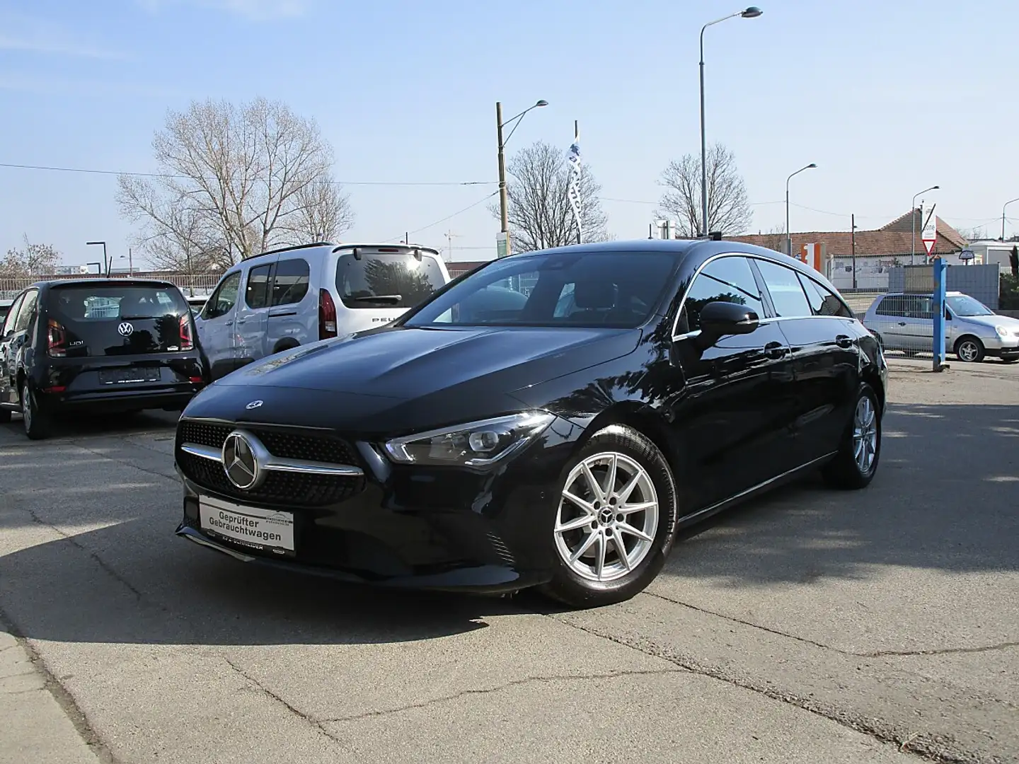 Mercedes-Benz CLA 200 d Shooting Brake Aut. " LED, AHV, Navigation " Schwarz - 2