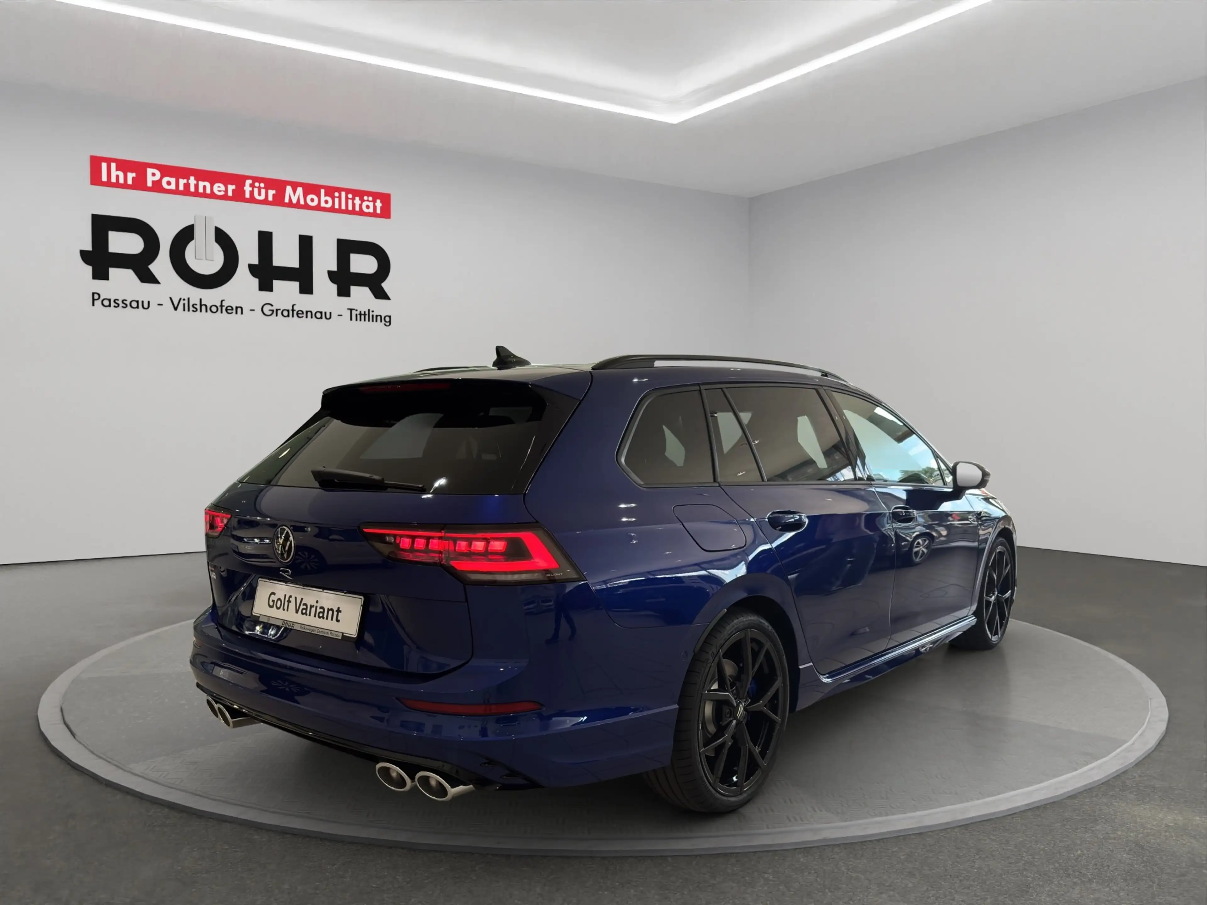 Volkswagen Golf Variant Golf VIII Variant R (AHK/BlackStyle/LED) 2.0 l TSI — photo 4