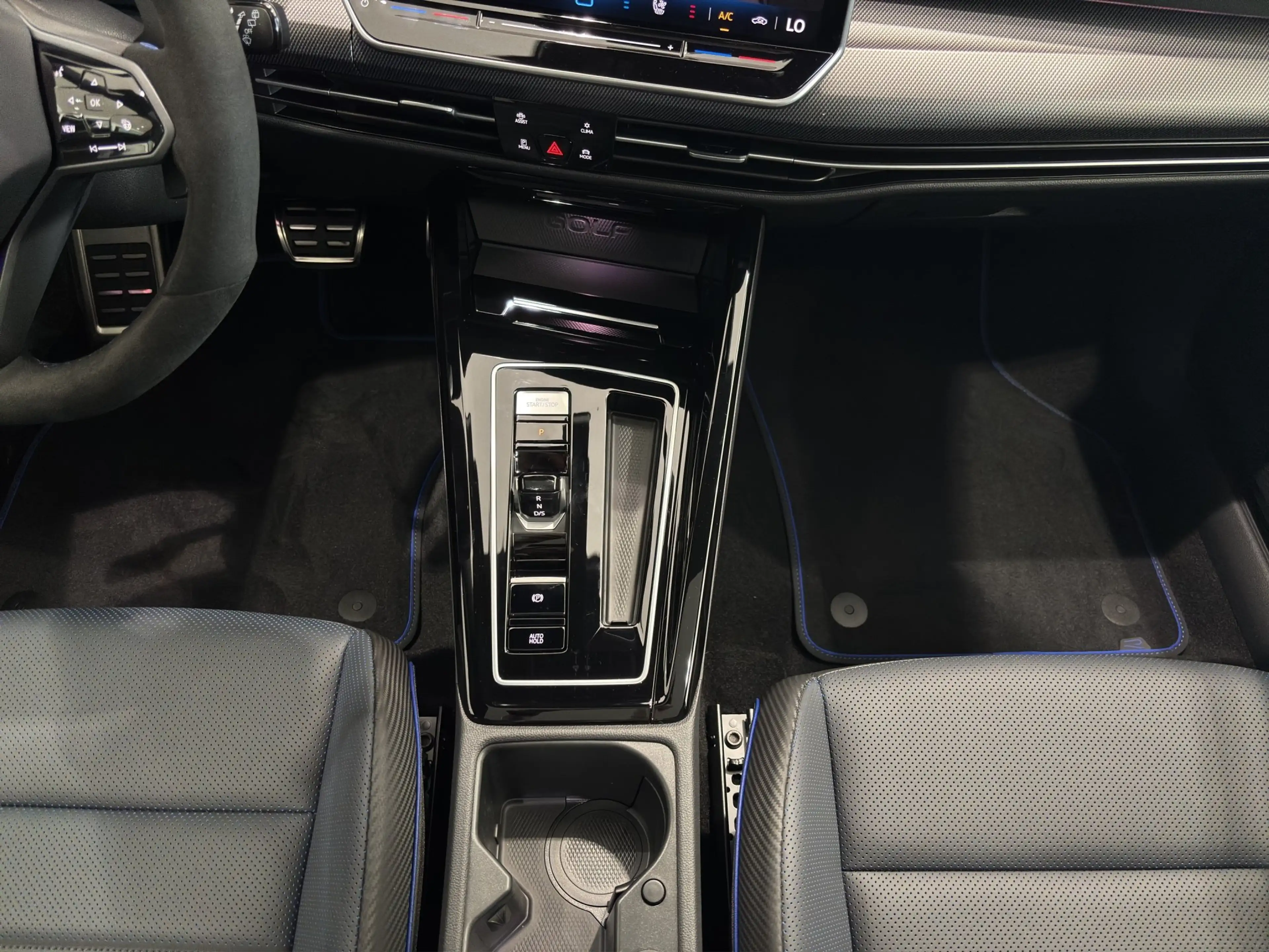 Volkswagen Golf Variant Golf VIII Variant R (AHK/BlackStyle/LED) 2.0 l TSI — photo 13
