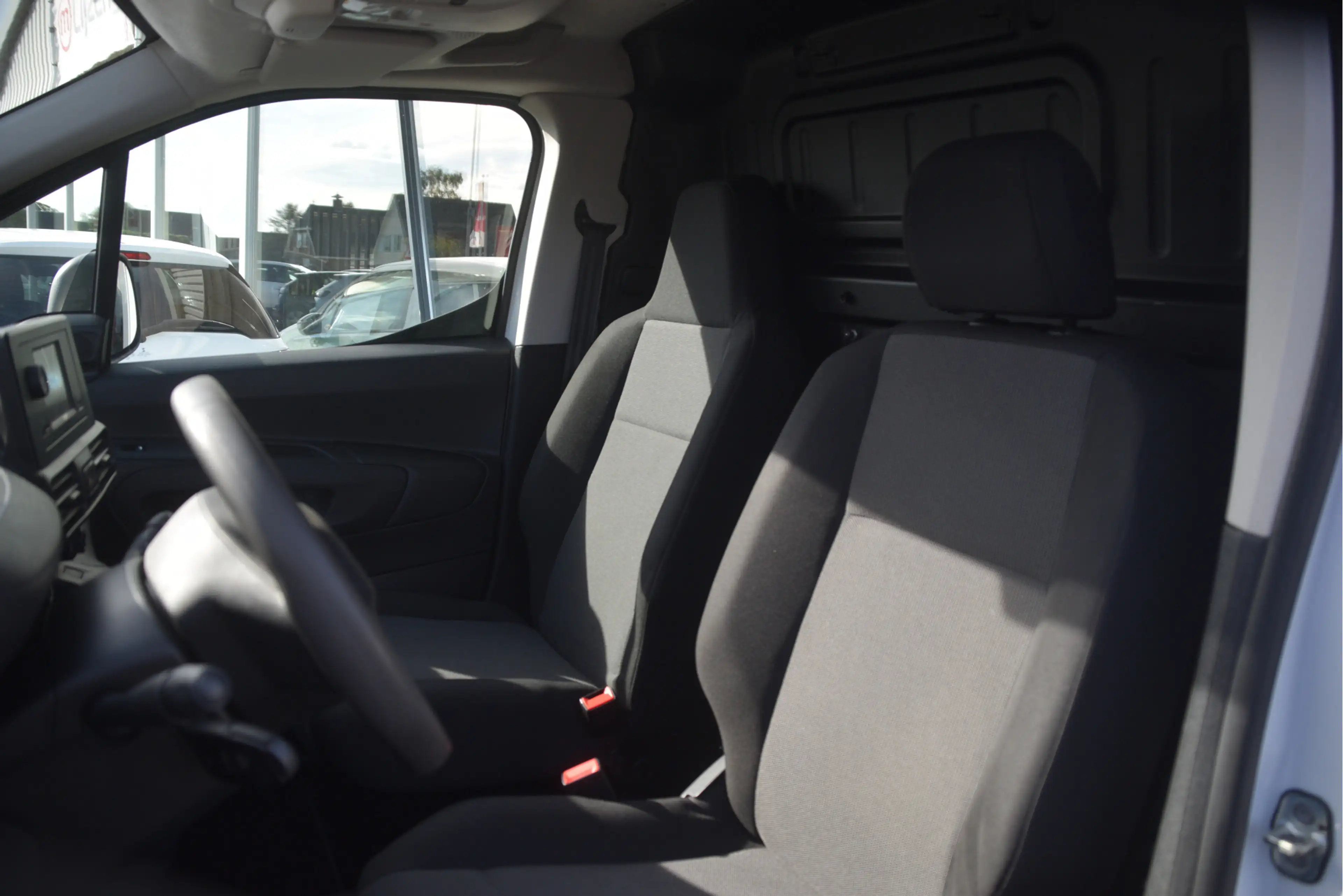 Peugeot Partner e-Partner Pro 50 kWh Soh 100% | Airco | Cruise | B — photo 7