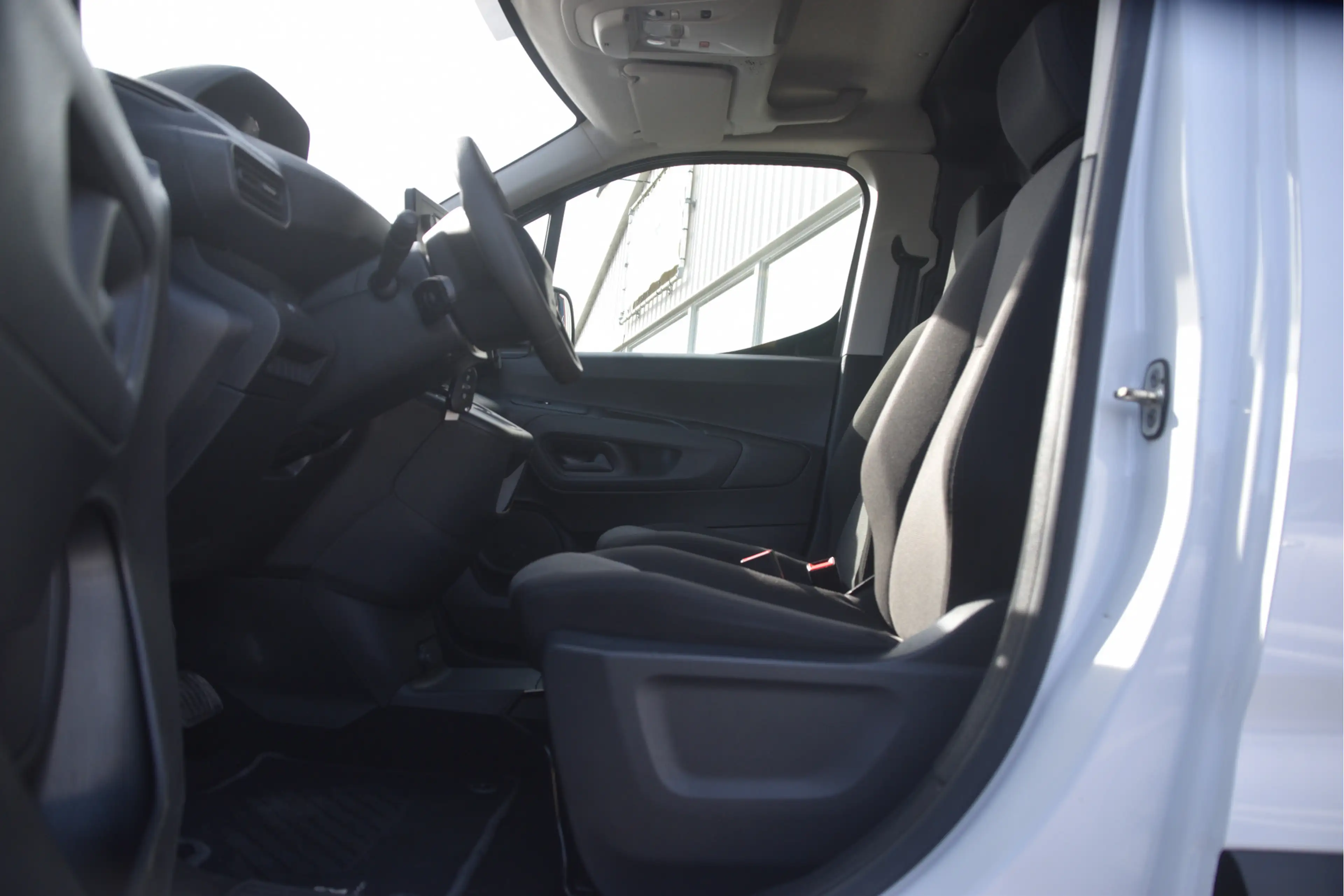 Peugeot Partner e-Partner Pro 50 kWh Soh 100% | Airco | Cruise | B — photo 6