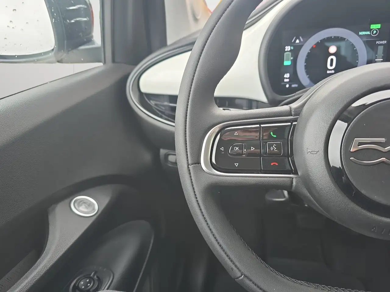 Fiat 500e снимка Fiat 500e