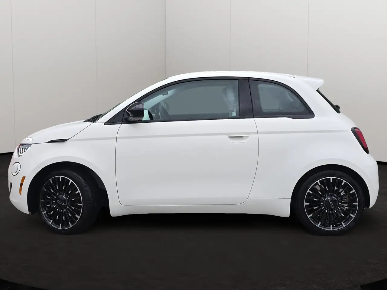 Fiat 500e снимка Fiat 500e