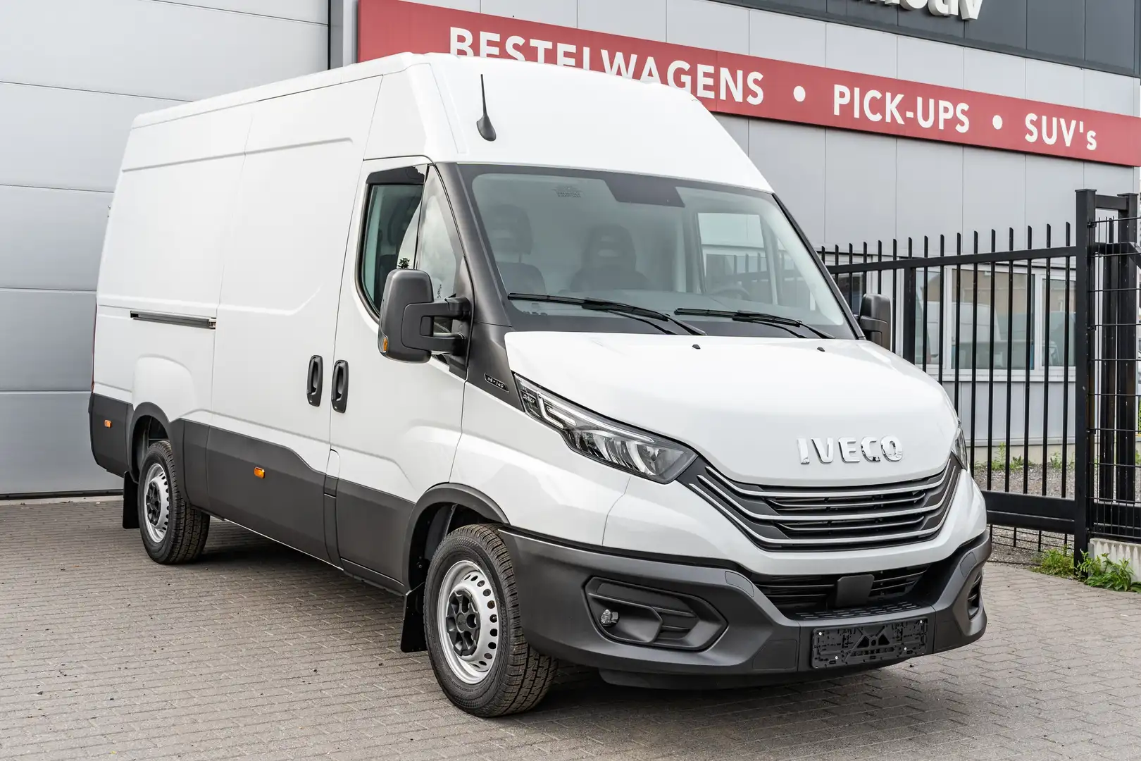 Iveco Daily 35S14 L3H2 - Navi / Camera / LED - 34.500 ex Wit - 1