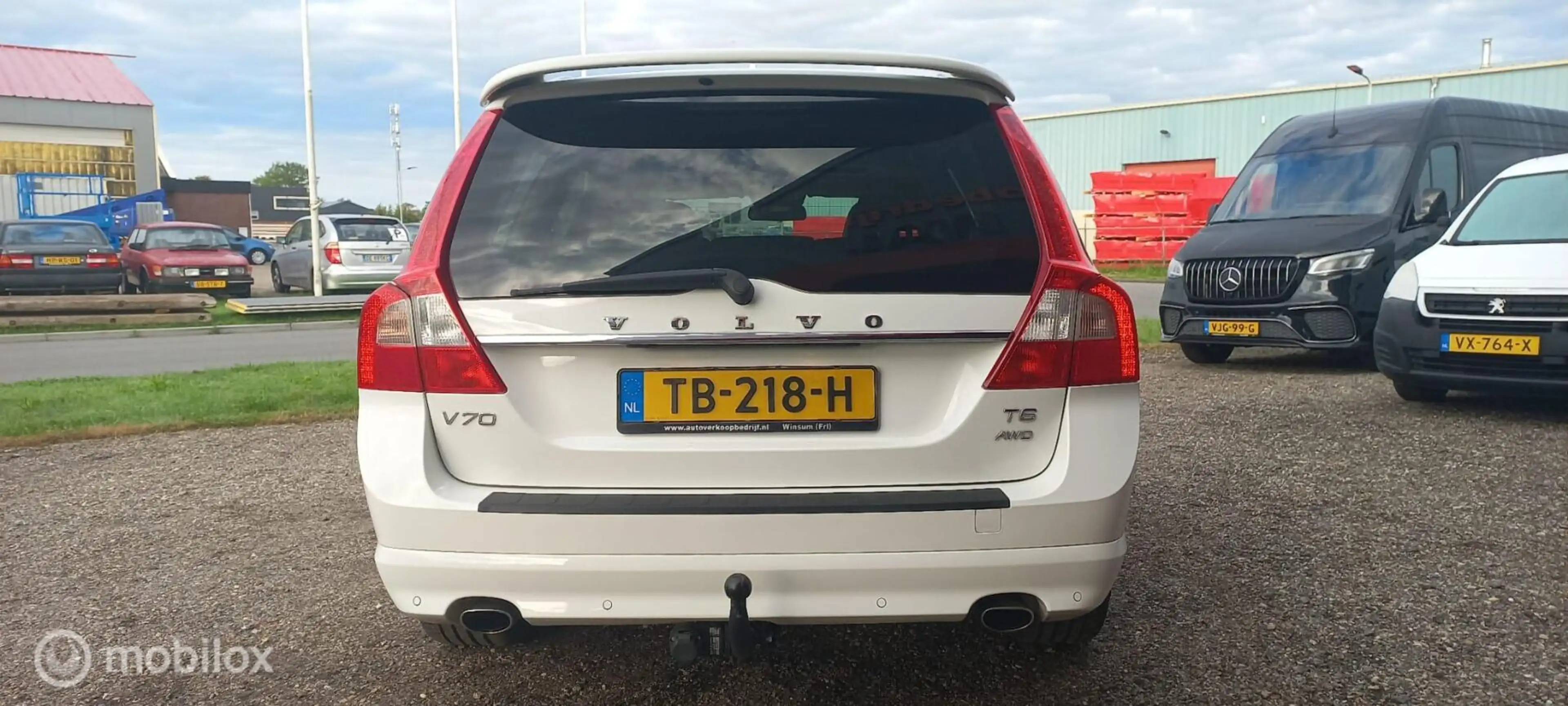 Volvo V70 3.0 T6 AWD R Design — photo 6