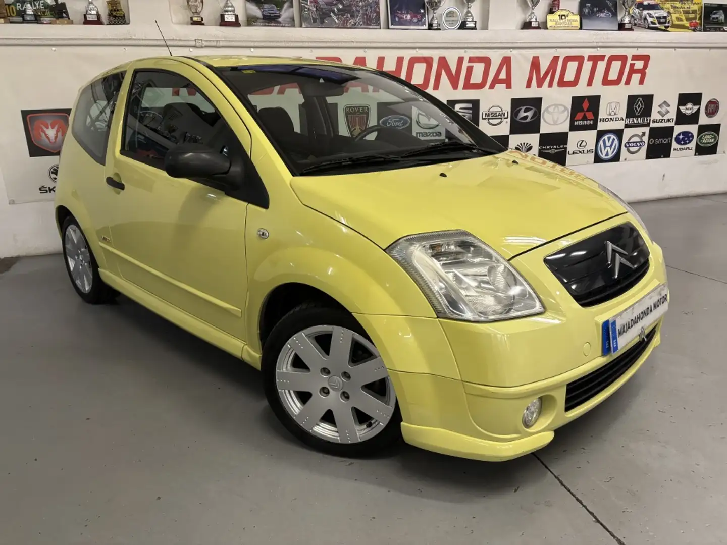 Citroen C2 1.6i 16v VTR PLUS Sensodrive Žlutá - 2